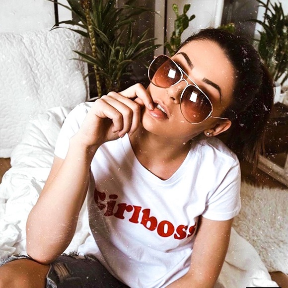 GIRLBOSS Tee - Picture 5 of 8